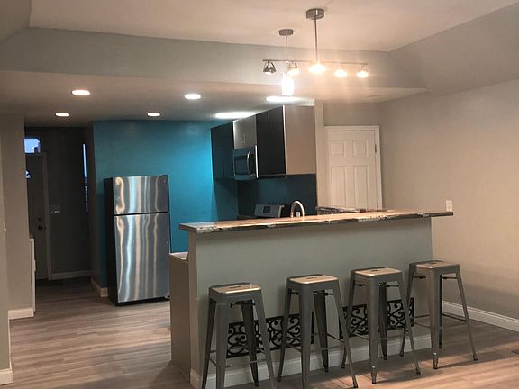 3rd image of 3811 Folsom Ave