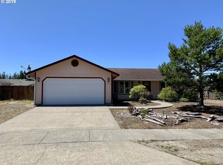 1415 Zebrawood St, Florence, OR 97439