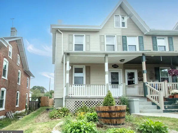 428 W 2nd Ave, Parkesburg, PA 19365