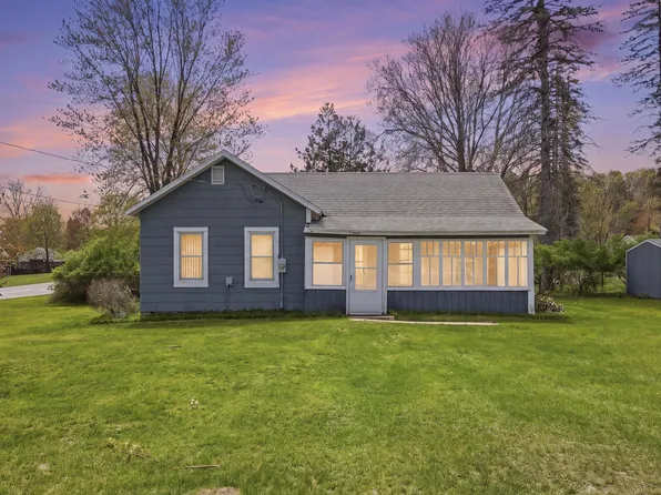 731 Sherman St, Big Rapids, MI 49307