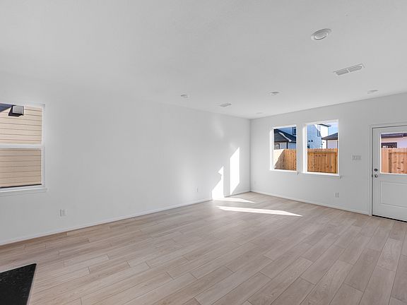 4th image of 2715 Misty Meadow Ln