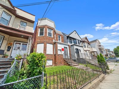 152 Bidwell Ave, Jersey City, NJ, 07305