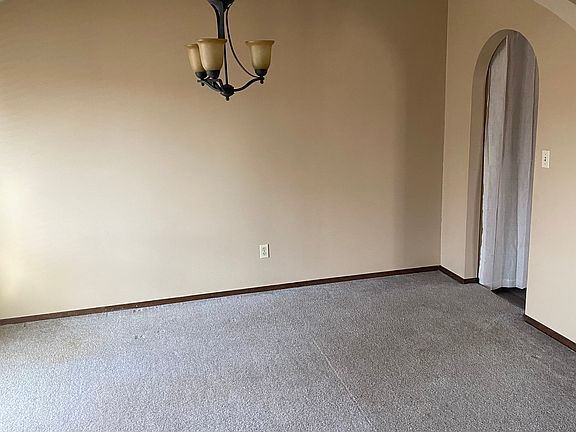 5th image of 702 Shannon Rd