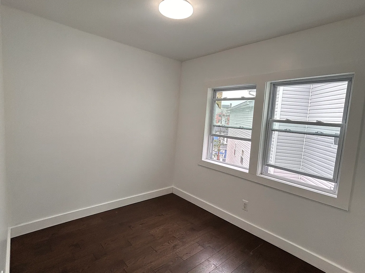 2 bed, 800 sqft, $1,750 — Photo 3