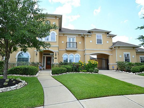 2nd image of 6207 Paloma Park Ct