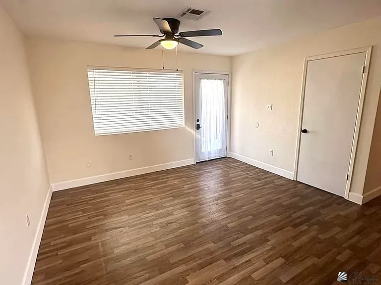 4303 W 20th Pl — Photo 3
