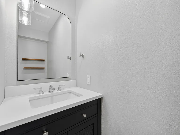 2201 The Alameda #27 — Photo 14