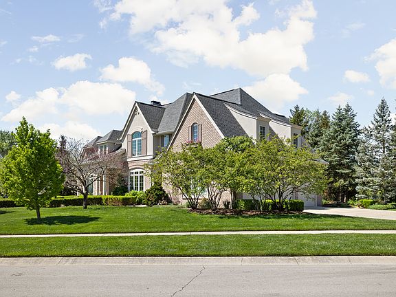 3rd image of 4631 Saint John Cir