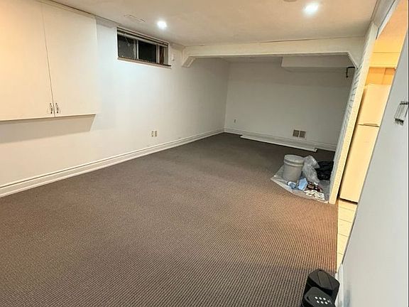 5th image of 7 Waltham Dr