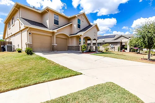 1549 Hamiltons Way Photo 1