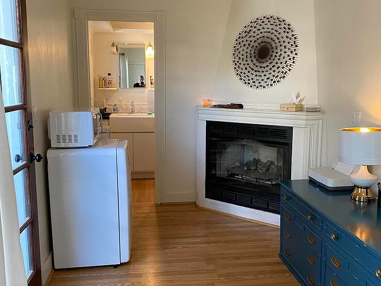 1316 Bath St — Photo 48