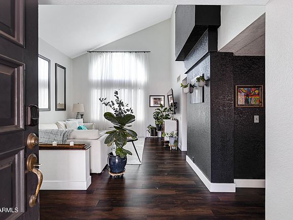 3rd image of 6739 W TOPEKA Drive