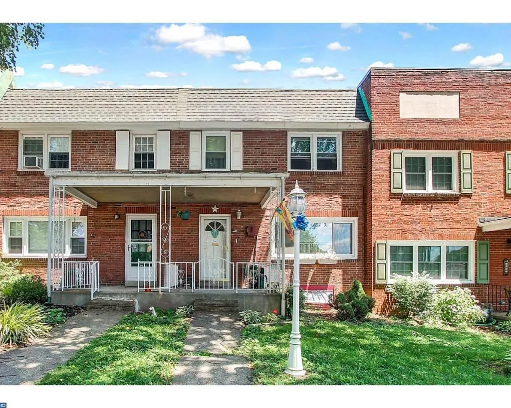355 Linden Ln photo 1