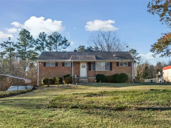 1177 Hedgecock Rd, High Point, NC 27265