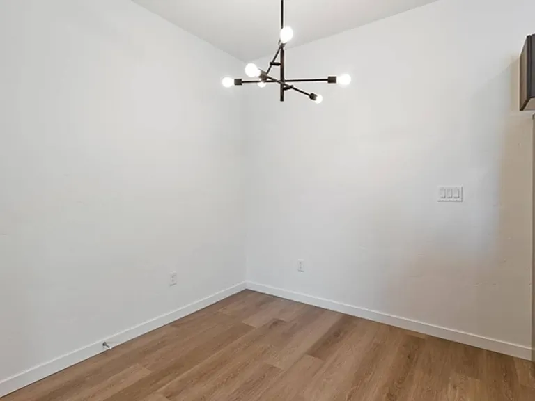 Hawk's Landing Apartments — Photo 47