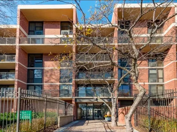 2921 S Michigan Ave APT 516, Chicago, IL 60616
