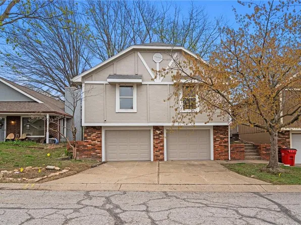 2702 NW 4th St, Blue Springs, MO 64014