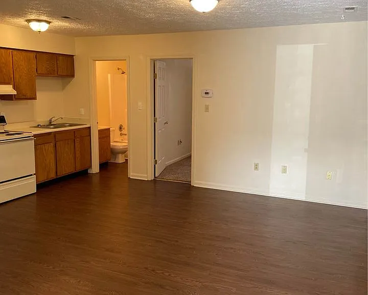 213 Keystone Dr #10 — Photo 2