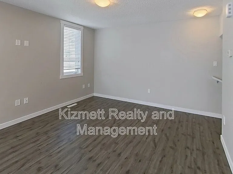 735 Allard Blvd SW #22 — Photo 6