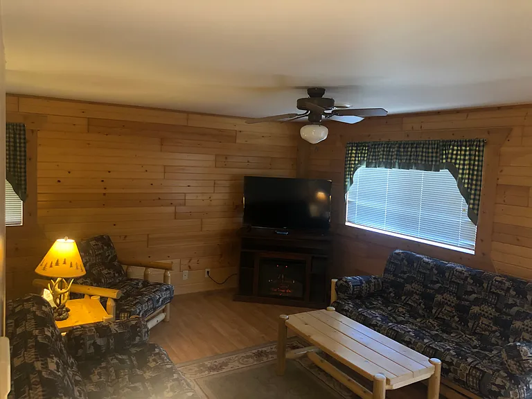 313 Hilltop Ct #2 — Photo 3