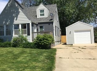 2102 Champlain St, Ottawa, IL 61350