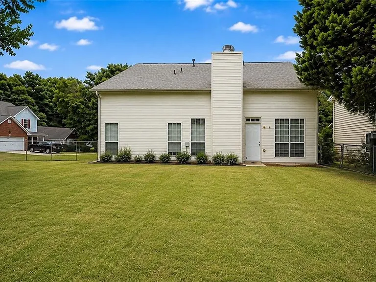 665 Peachtree Trails Dr — Photo 26
