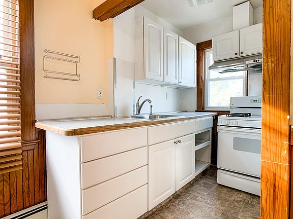 5th image of 37 Roberts St #1