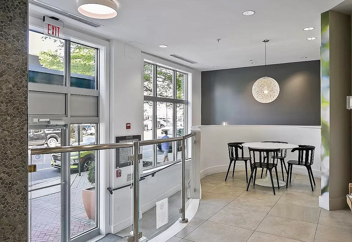1800 Wilson Blvd — Photo 4