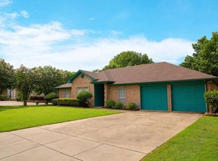 3328 Landmark Ln, Forest Hill, TX 76119