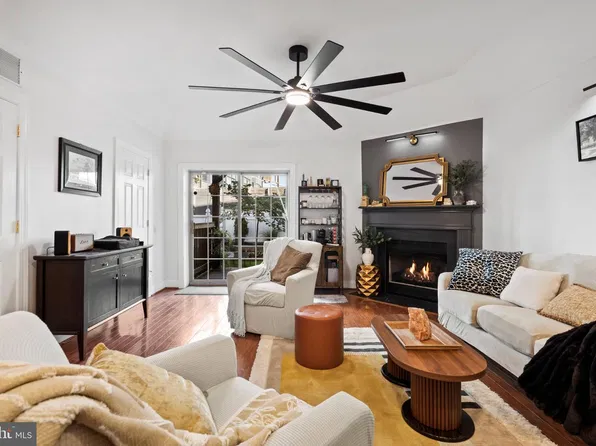 913 N Hancock St, Philadelphia, PA 19123