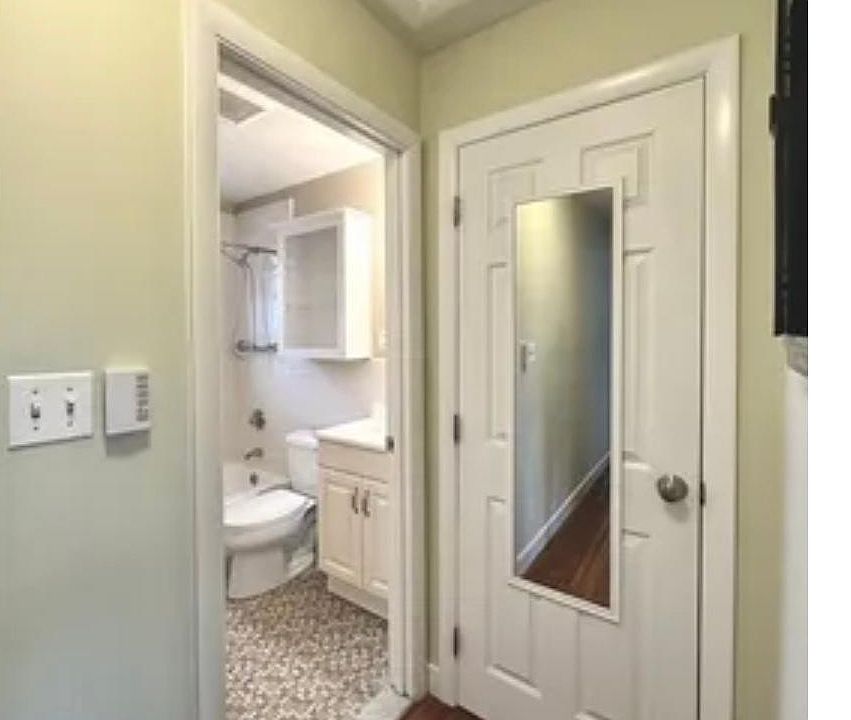 2nd image of 48 Emerson Gardens Rd