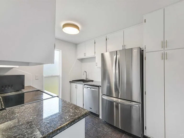 480 E Okeefe St #202 — Photo 3