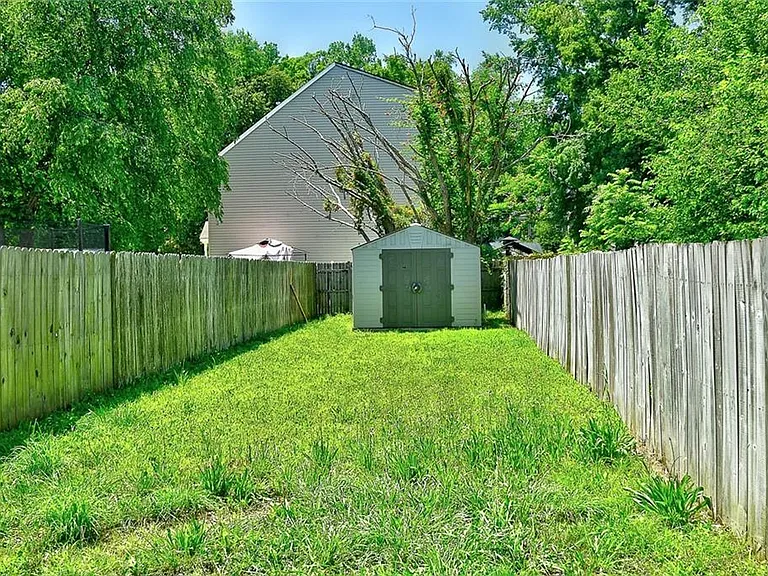 657 Aubrey Dr — Photo 32