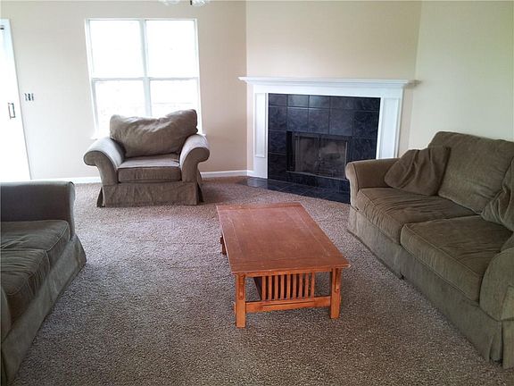 4th image of 1322 Cooper Rd