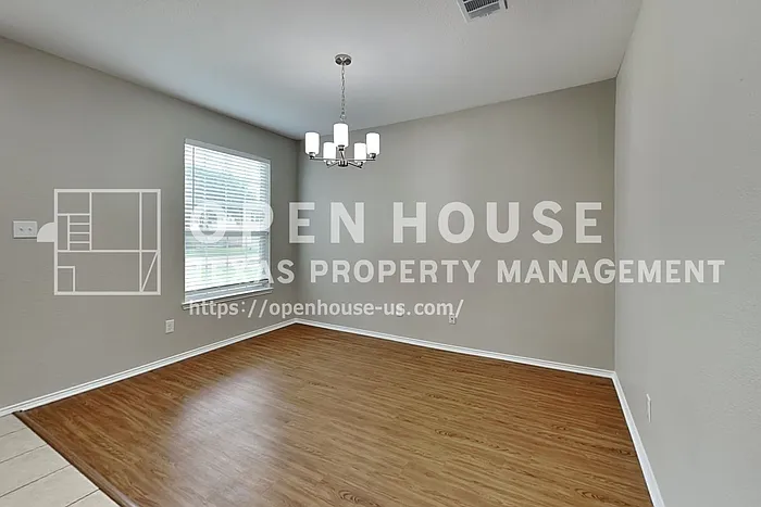 3 bed, 2.0 bath, 1773 sqft, $2,050 — Photo 4