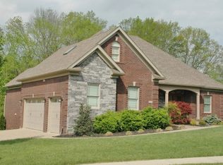 904 Glendower Ct, Louisville, KY 40245