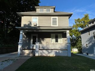 909 17th St, Moline, IL 61265
