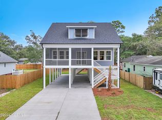218 NE 49th St, Oak Island, NC 28465