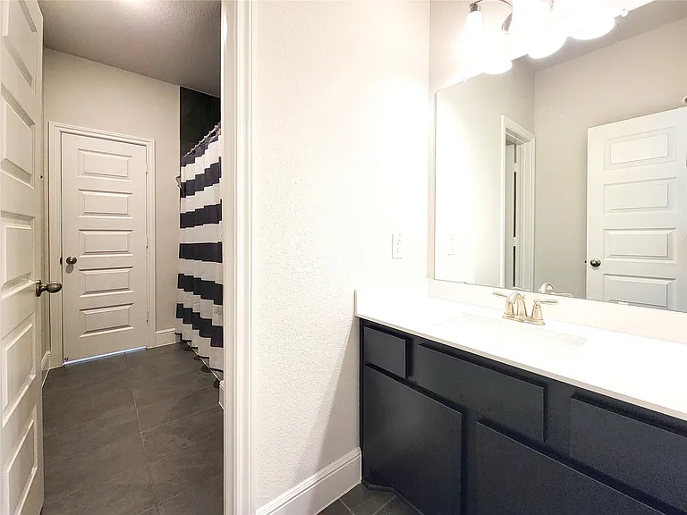 13806 Friarstone Pointe Dr — Photo 33