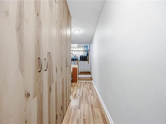2nd image of 715 Correll Ave