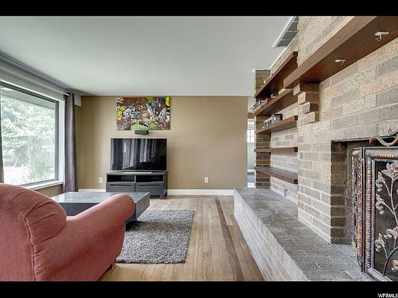 4th image of 415 E Westminster Ave