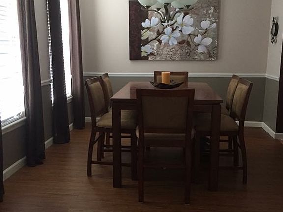 3rd image of 8859 Oakbrook Cir