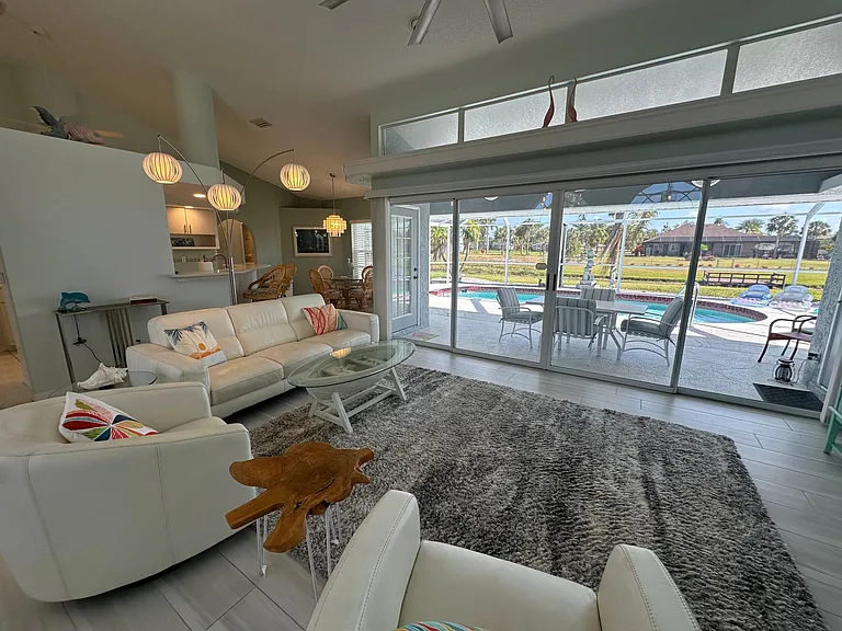 603 Rotonda Cir — Photo 38