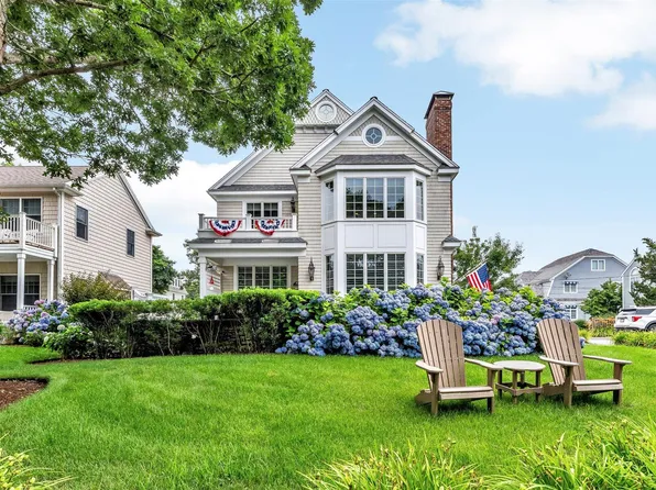 17 Cross Street, Mashpee, MA 02649