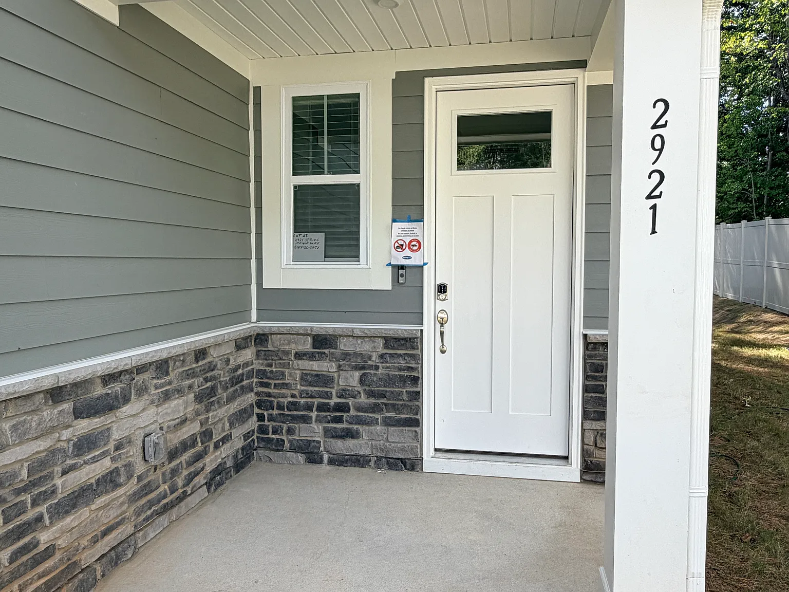 3 bed, 1650 sqft, $2,000 — Photo 2