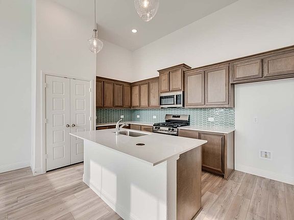7th image of this home