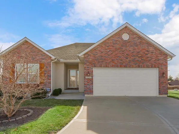 1127 SW Hoke Ct, Lees Summit, MO 64081