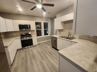 390 N Chicago Ave, Kankakee, IL 60901