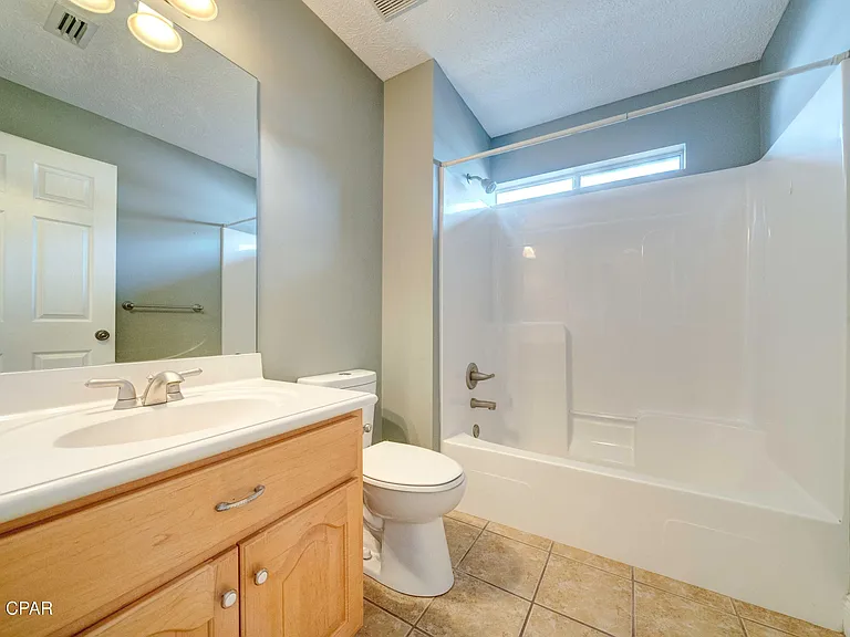 5409 Nicole Blvd — Photo 11