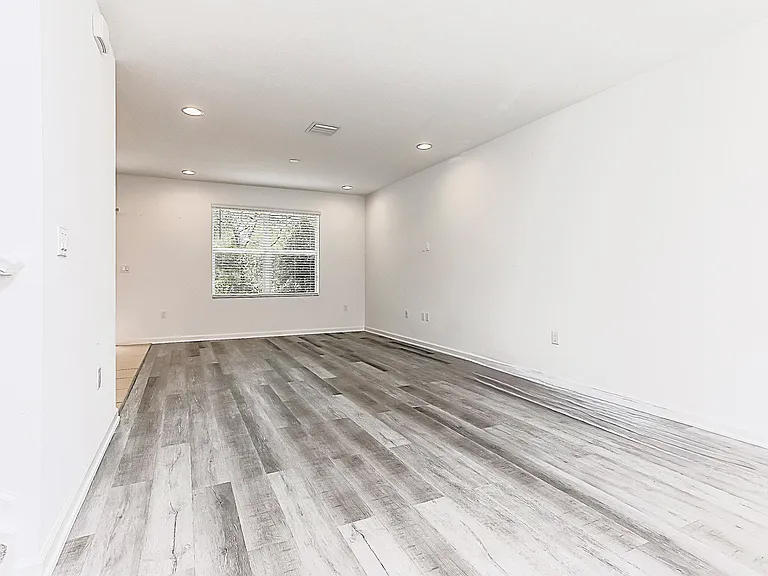 2911 NW Treviso Cir — Photo 6